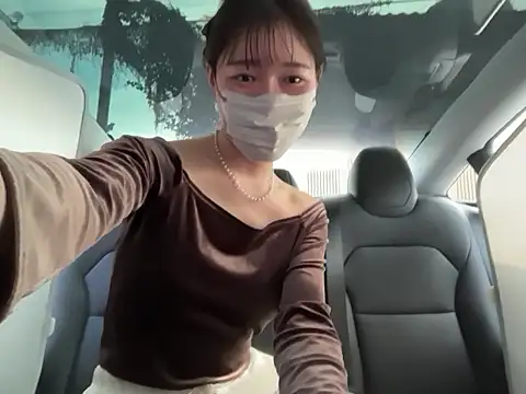 Snapshot of karenchaaan chatting on October 29, 1:26 am karenchaaan online show from October 29, 1:26 am