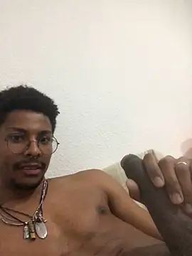 Albert Madrid online show from December 5, 8:28 pm