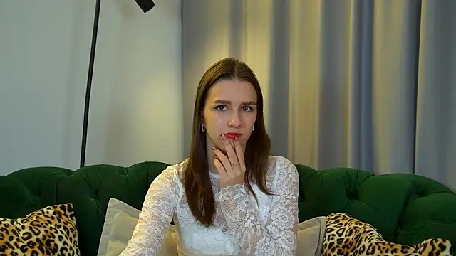 AliceAtkins online show from November 28, 6:13 am