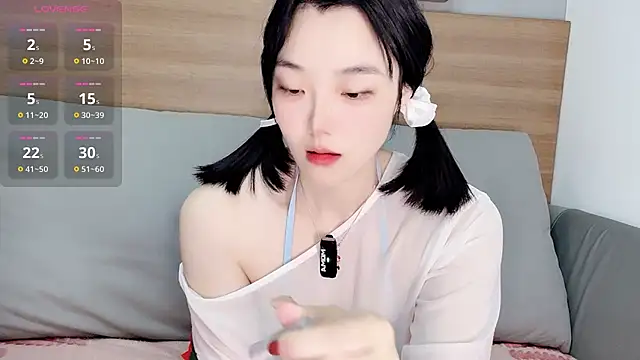 Snapshot of upoo7lt chatting on February 4, 2:50 am upoo7lt online show from February 4, 2:50 am