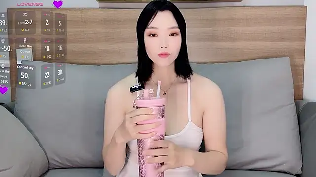 upoo7lt online show from November 24, 2:44 am