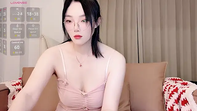 upoo7lt online show from March 12, 3:45 am