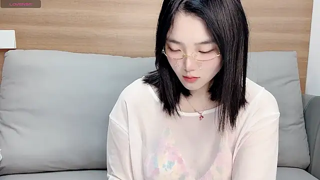 Snapshot of upoo7lt chatting on March 1, 6:35 am upoo7lt online show from March 1, 6:35 am