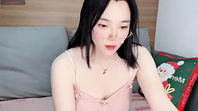 Snapshot of upoo7lt chatting on January 19, 5:33 am upoo7lt online show from January 19, 5:33 am