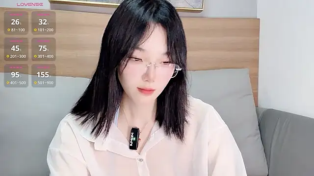 Snapshot of upoo7lt chatting on March 3, 2:51 am upoo7lt online show from March 3, 2:51 am