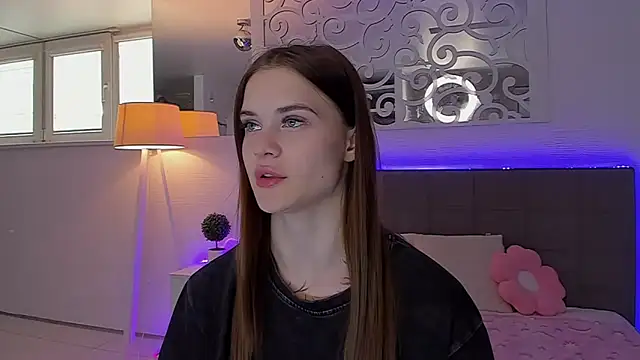 LuisaClover online show from May 11, 12:17 pm