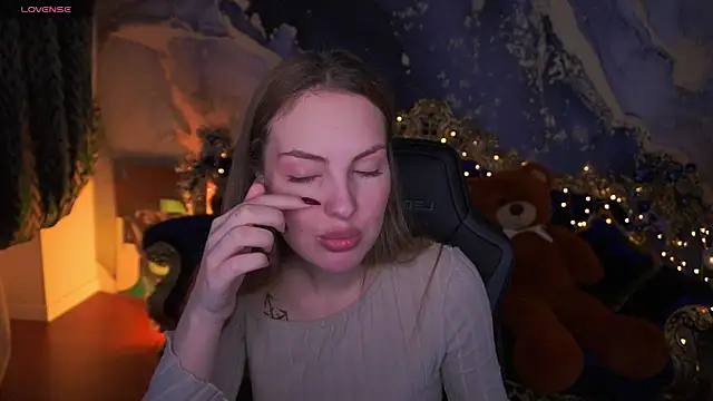 Snapshot of AleksaaJoy chatting on January 7, 1:38 pm AleksaaJoy online show from January 7, 1:38 pm