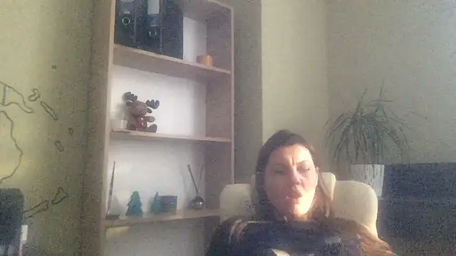 DollyRoma online show from February 2, 2:05 pm