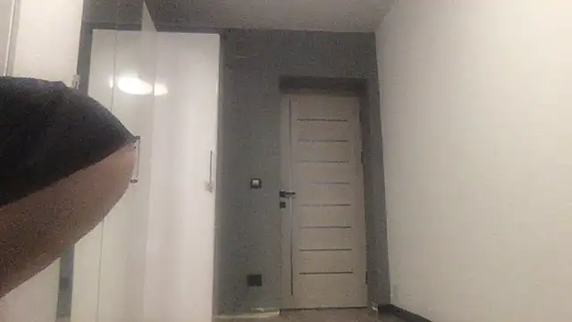 Snapshot of DollyRoma chatting on October 28, 9:19 am DollyRoma online show from October 28, 9:19 am