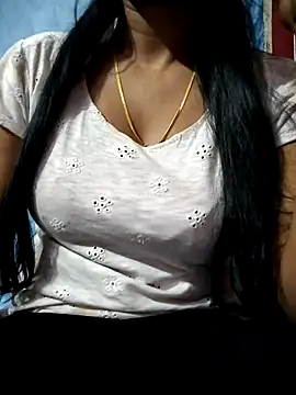 Ezabelljohn online show from April 15, 10:10 am