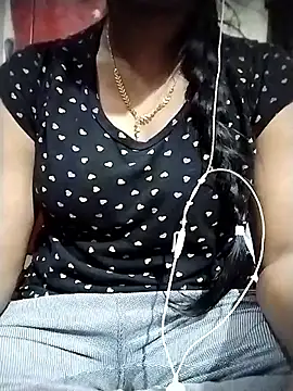 Ezabelljohn online show from December 1, 8:15 am