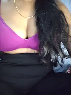 Ezabelljohn online show from May 16, 12:20 am