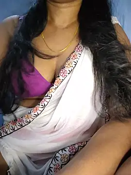 Ezabelljohn online show from May 15, 11:30 am
