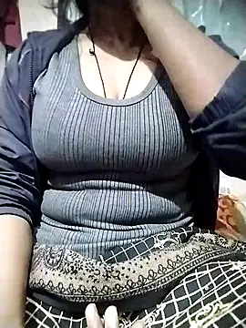 Ezabelljohn online show from December 20, 11:24 am