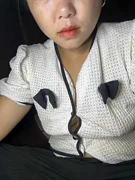 Snapshot of love_pusy09 chatting on October 24, 12:42 am love pusy09 online show from October 24, 12:42 am