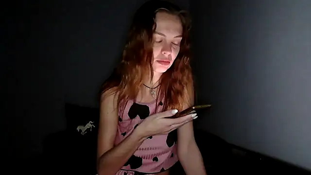 Snapshot of kriss5344 chatting on October 24, 7:35 pm kriss5344 online show from October 24, 7:35 pm
