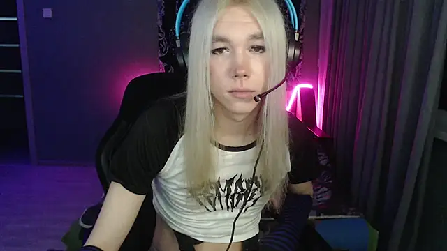 stiff boys online show from December 3, 6:29 pm