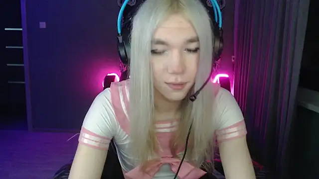 stiff boys online show from November 28, 6:52 pm