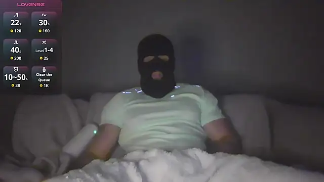 Masked Bull38 Uk online show from October 24, 6:18 pm