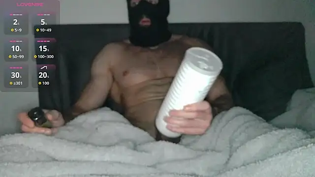 Masked Bull38 Uk online show from December 2, 1:28 am