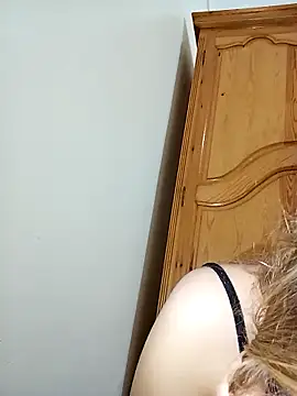 indilasixeey online show from March 15, 3:02 am