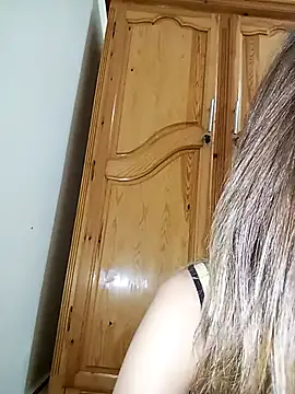 indilasixeey online show from April 12, 1:14 pm