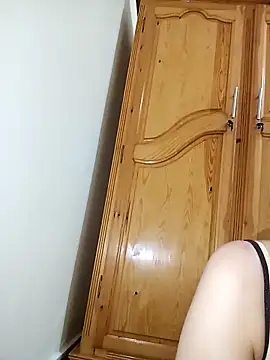 indilasixeey online show from March 14, 1:11 am