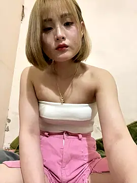 Snapshot of Emma_sexy98 chatting on November 3, 1:26 pm Emma sexy98 online show from November 3, 1:26 pm