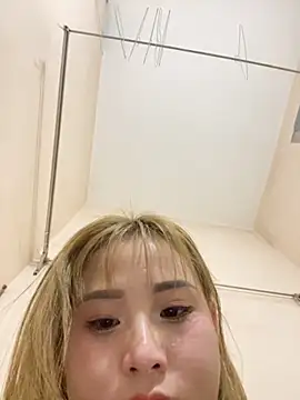 Snapshot of Emma_sexy98 chatting on October 26, 5:24 pm Emma sexy98 online show from October 26, 5:24 pm