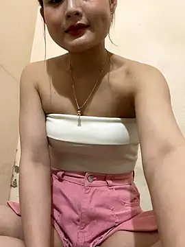 Snapshot of Emma_sexy98 chatting on October 29, 3:33 pm Emma sexy98 online show from October 29, 3:33 pm