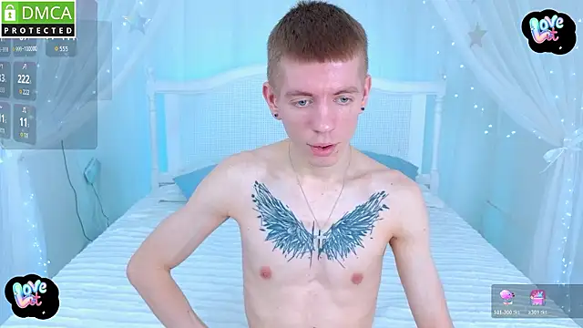 Cristian  Dior online show from February 28, 10:48 am