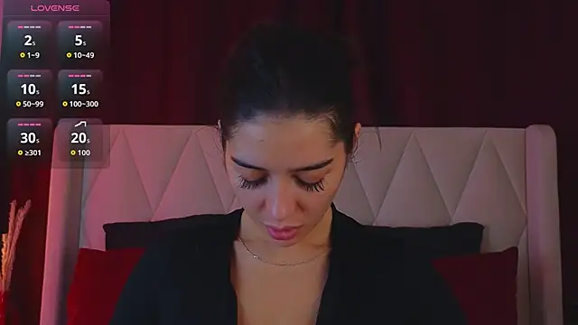 EricaKors online show from October 28, 6:56 am