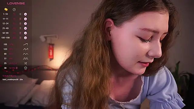 Snapshot of MegganKinson chatting on January 10, 5:25 am MegganKinson online show from January 10, 5:25 am