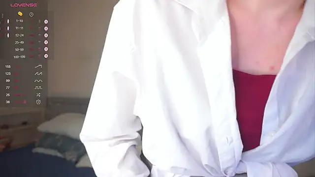 MegganKinson online show from November 17, 5:11 am