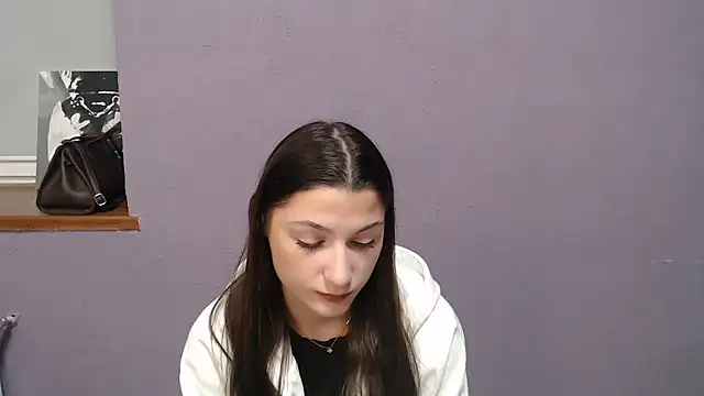Snapshot of a_alessia chatting on November 27, 7:53 am a alessia online show from November 27, 7:53 am