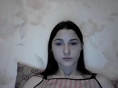 Snapshot of a_alessia chatting on November 17, 5:50 pm a alessia online show from November 17, 5:50 pm