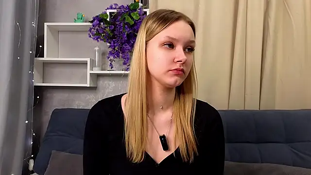 ElissaGlod online show from February 24, 1:12 pm