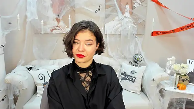 Snapshot of CamillaRush chatting on October 28, 9:08 am CamillaRush online show from October 28, 9:08 am