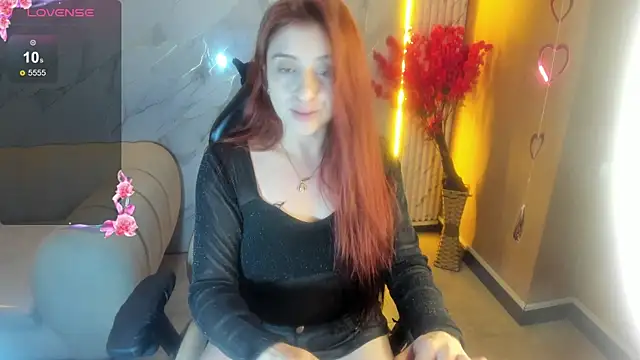Snapshot of andrea_tasty_tf chatting on April 18, 1:35 pm andrea tasty tf online show from April 18, 1:35 pm