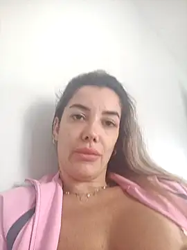 Snapshot of DESIRIE0609 chatting on October 29, 2:27 pm DESIRIE0609 online show from October 29, 2:27 pm