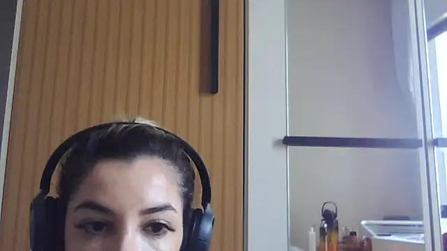 Snapshot of DESIRIE0609 chatting on December 2, 7:15 pm DESIRIE0609 online show from December 2, 7:15 pm