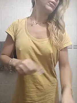 Snapshot of DESIRIE0609 chatting on November 11, 1:17 pm DESIRIE0609 online show from November 11, 1:17 pm