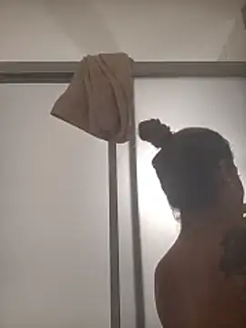 Snapshot of DESIRIE0609 chatting on November 6, 2:37 am DESIRIE0609 online show from November 6, 2:37 am