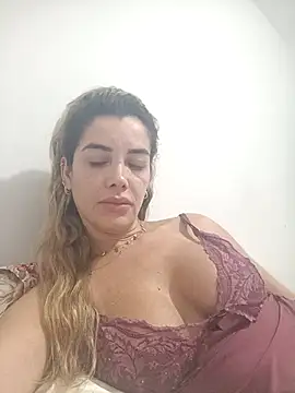 Snapshot of DESIRIE0609 chatting on November 13, 3:54 am DESIRIE0609 online show from November 13, 3:54 am