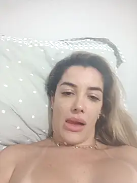 Snapshot of DESIRIE0609 chatting on October 30, 2:32 am DESIRIE0609 online show from October 30, 2:32 am