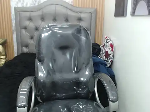 Snapshot of paul_ponce chatting on November 8, 12:31 pm paul ponce online show from November 8, 12:31 pm