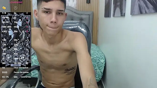 Snapshot of paul_ponce chatting on November 15, 1:15 pm paul ponce online show from November 15, 1:15 pm