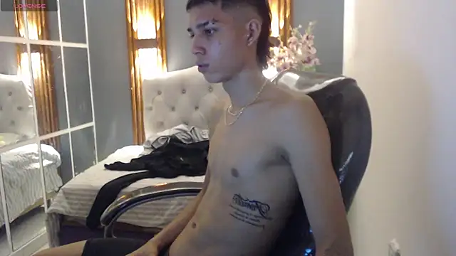 paul ponce online show from December 19, 2:08 pm