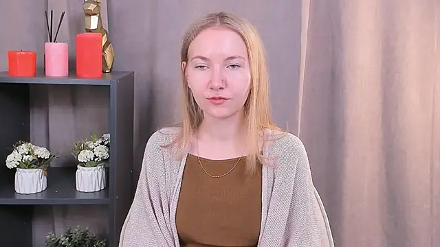 Snapshot of CathyHeximer chatting on October 24, 8:13 am CathyHeximer online show from October 24, 8:13 am