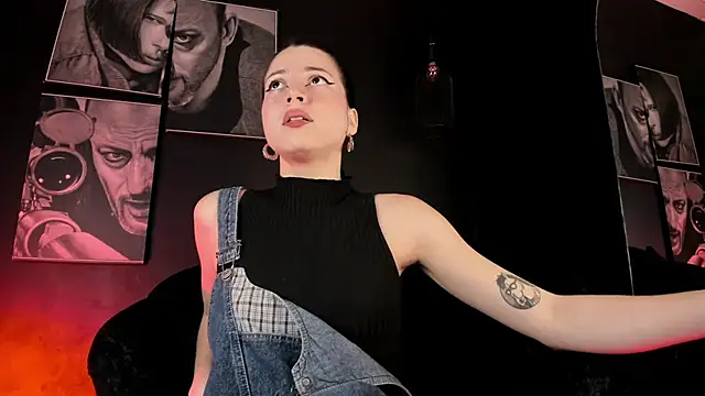 LolaMustaine  online show from November 28, 9:26 pm